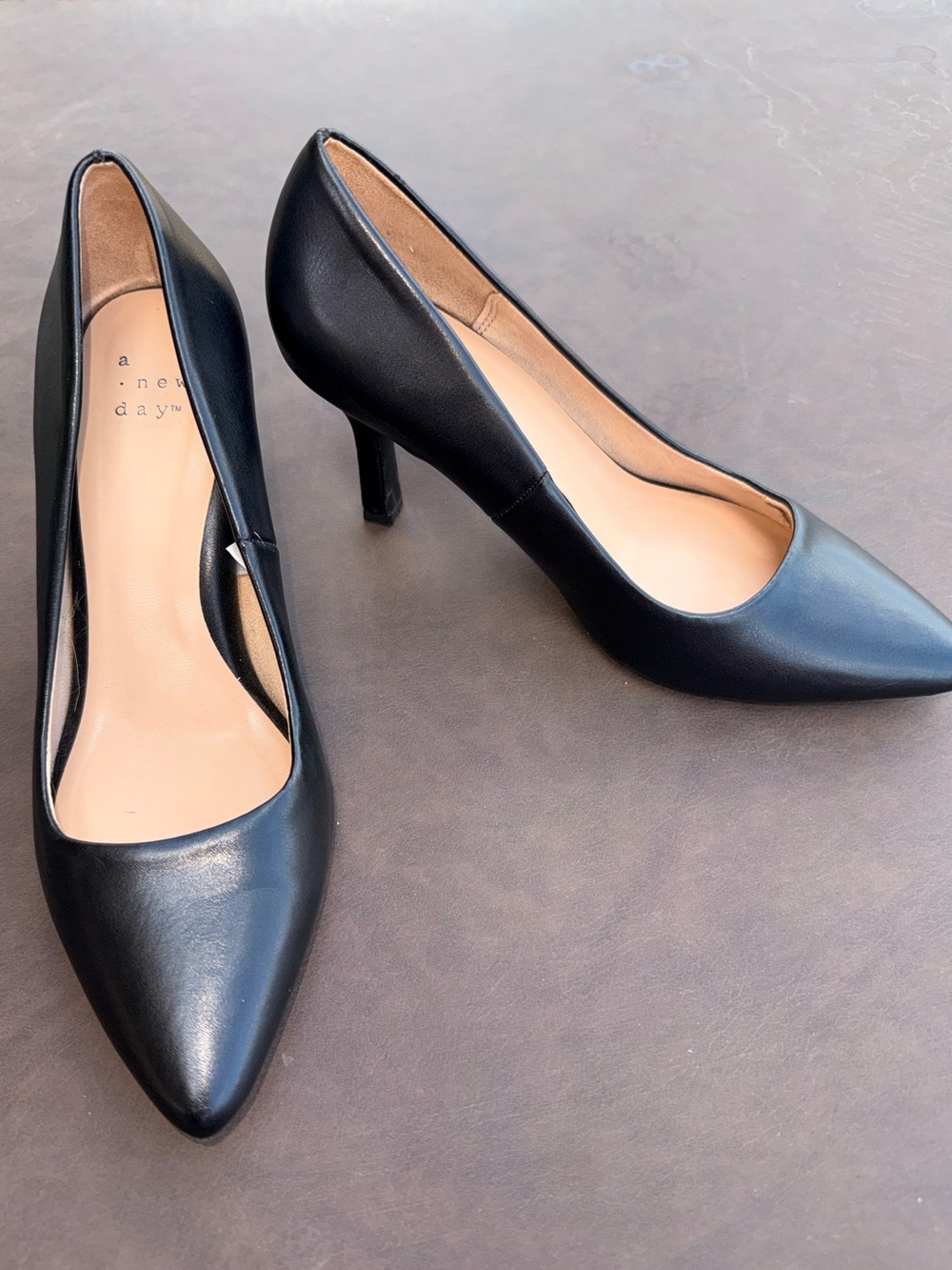 Black Pointed Toe Stiletto Kitten Heels Size 6.5